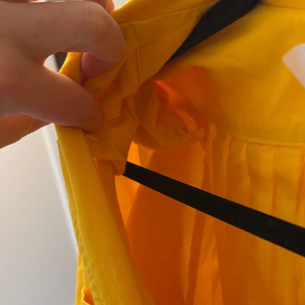 True Vintage 💛⚠️ 80s Yellow Button-Up Belted Dress - Picture 8 of 10